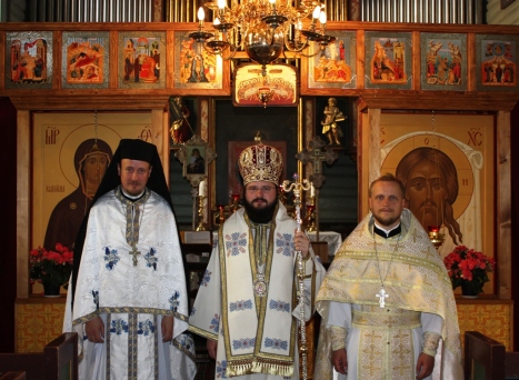 игумен Климент Хухтамяки, румынский епископ Макарие Драгой, иерей Александр Волохань