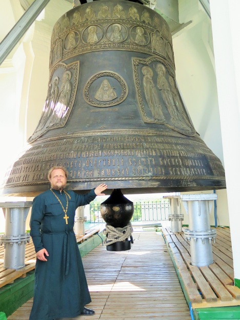 Главный колокол великой Лаврской колокольни